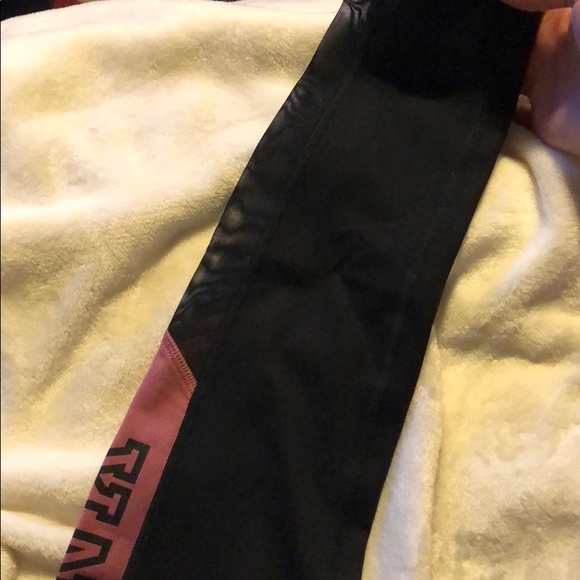 Pink Victoria’s Secret yoga pants - Picture 3 of 3